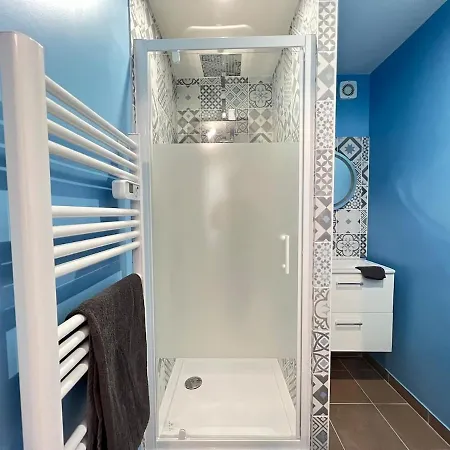 Apartment Lisbonne - Plein Centre-ville Refait A Neuf Avec Parking Gratuit Châtellerault